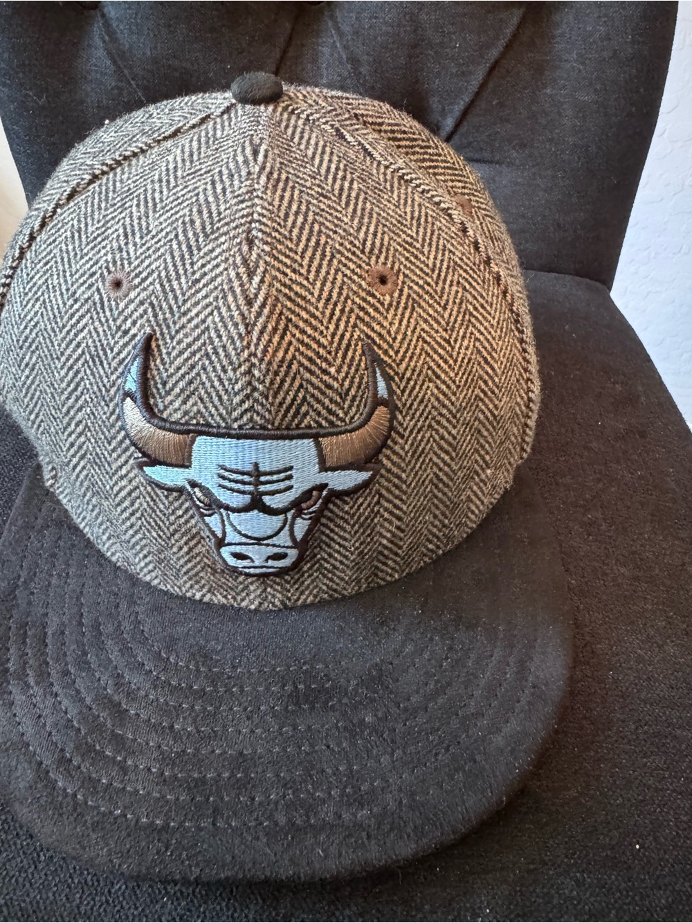 New Era Chicago Bulls Herringbone Brown & Black Fitted Hat